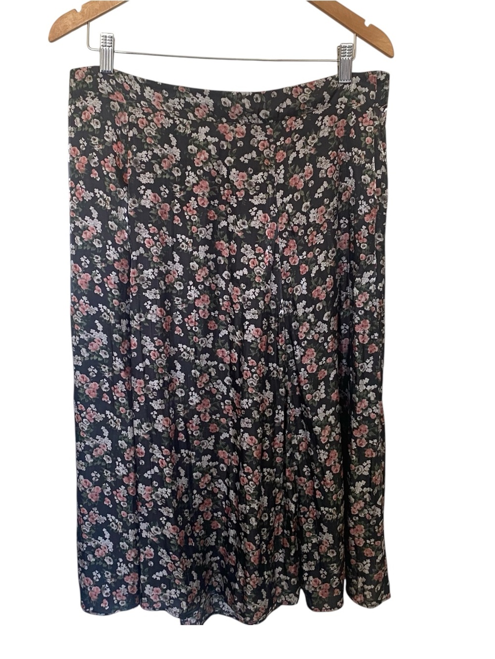 Torrid Women's Black Floral Midi Skirt